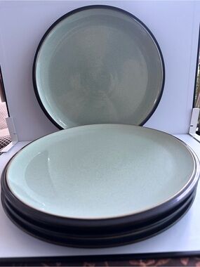 4/Denby Energy 10.5"
Dinner Plate Charcoal
Green Celadon Stoneware
England
